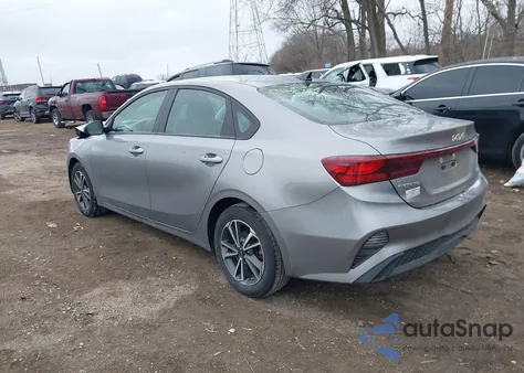 2023 Kia Forte Lxs z USA, uszkodzony, nr VIN 3KPF24AD1PE536695